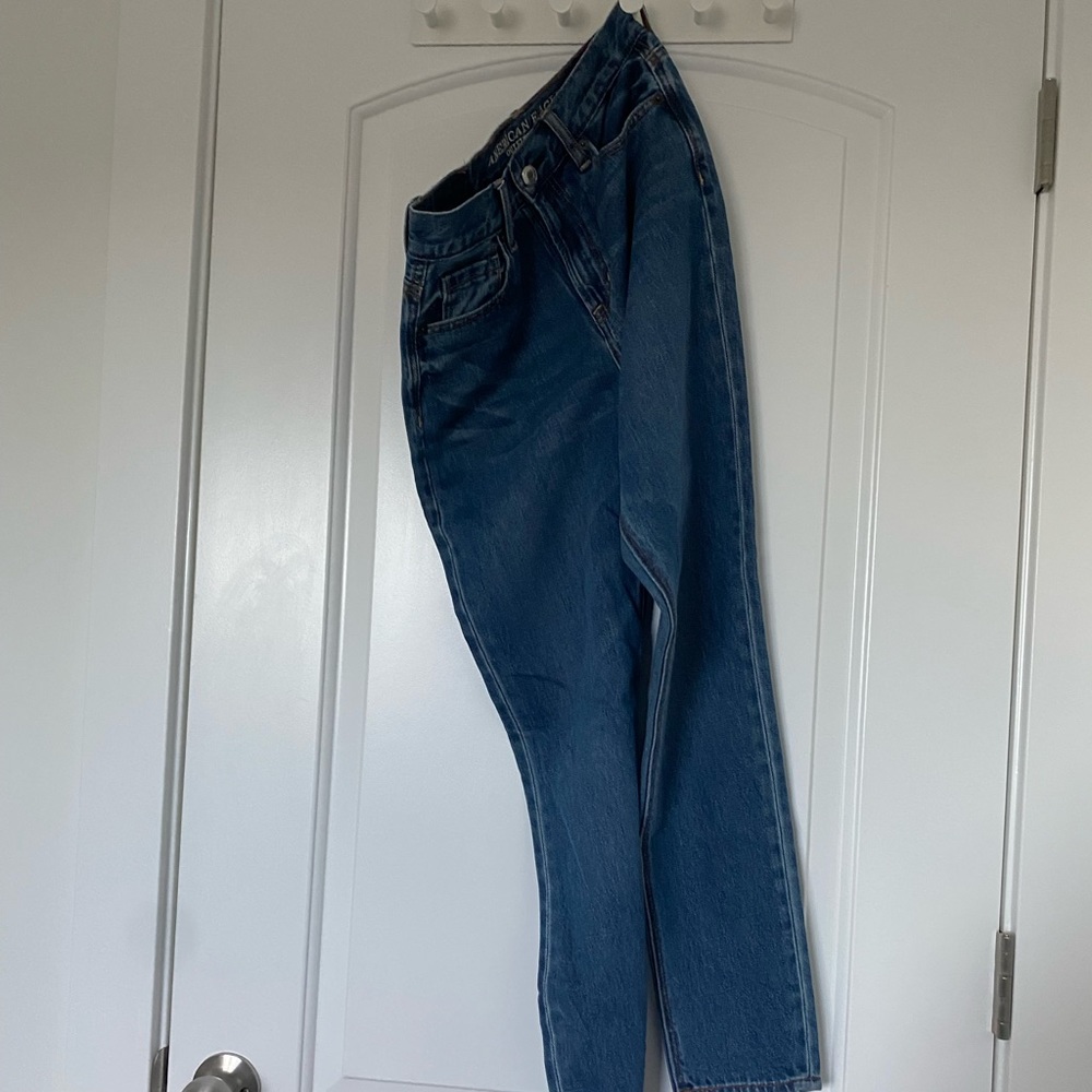 American Eagle mom jeans